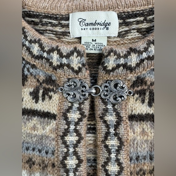 Cambridge Dry Goods 100% Wool Nordic Hook Buckle Sweater Womens Medium - Picture 2 of 9